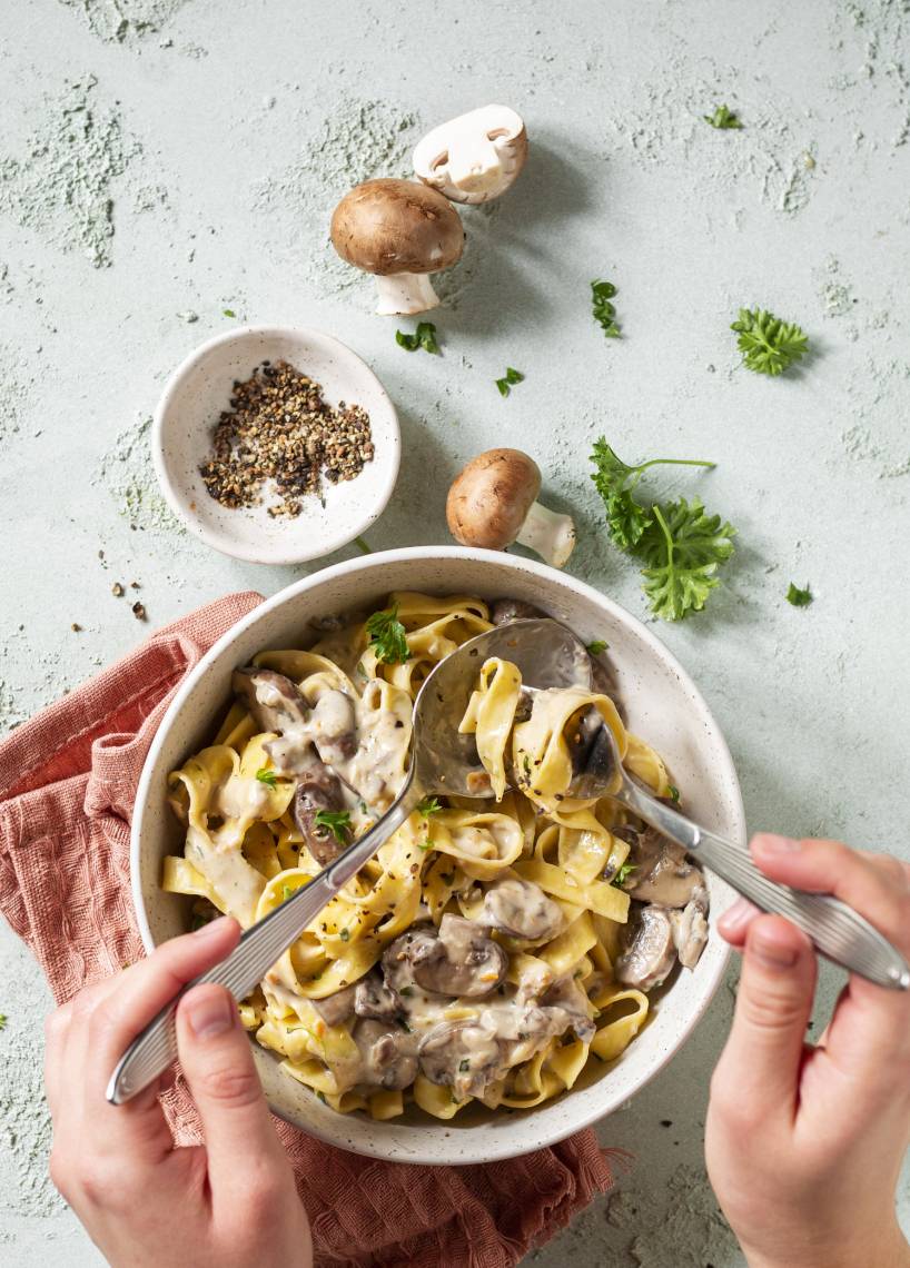 Bandnudeln mit Champignon-Sahnesoße