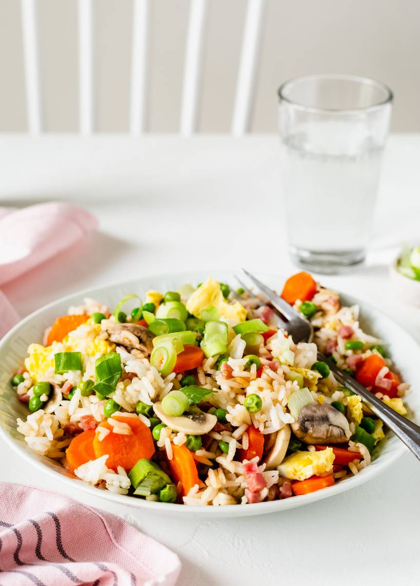 Reis mit Gemüse und Ei