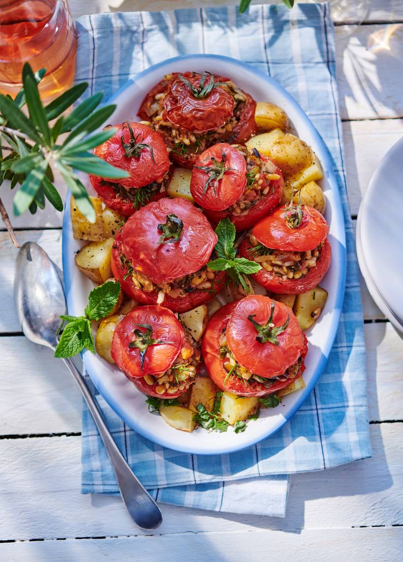 Gefüllte Tomaten auf griechische Art | ZauberMix