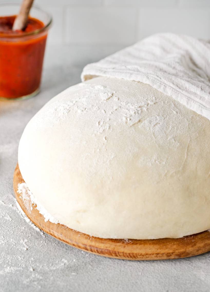 Pizzateig mit frischer Hefe aus dem Monsieur Cuisine | ZauberMix Pizzateig mit frischer Hefe aus dem Monsieur Cuisine | ZauberMix