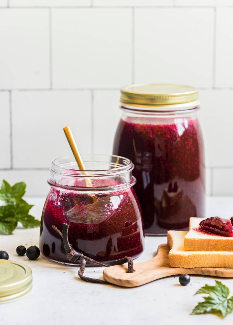 Schwarze Johannisbeerkonfitüre ohne Kochen