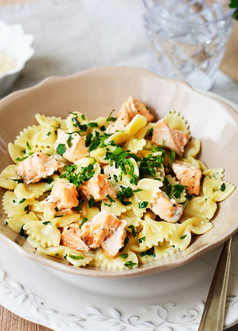 Nudeln mit Lachs und Kräutersoße im Monsieur Cuisine | ZauberMix Nudeln mit Lachs und Kräutersoße im Monsieur Cuisine | ZauberMix