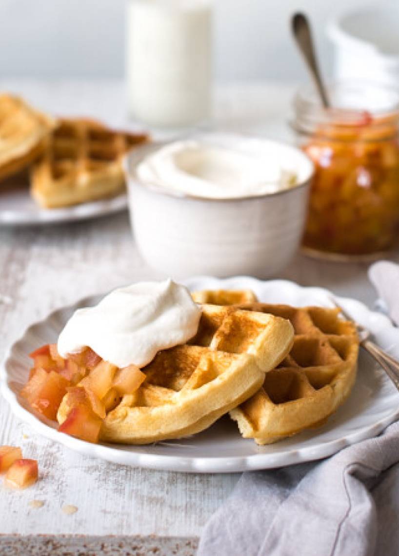 Sahnewaffeln mit Apfel-Birnen-Kompott