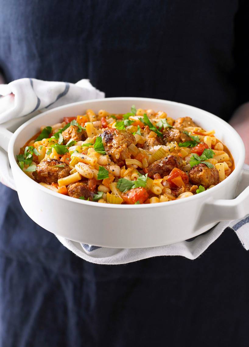 Italienischer Nudeleintopf mit Fleischbällchen