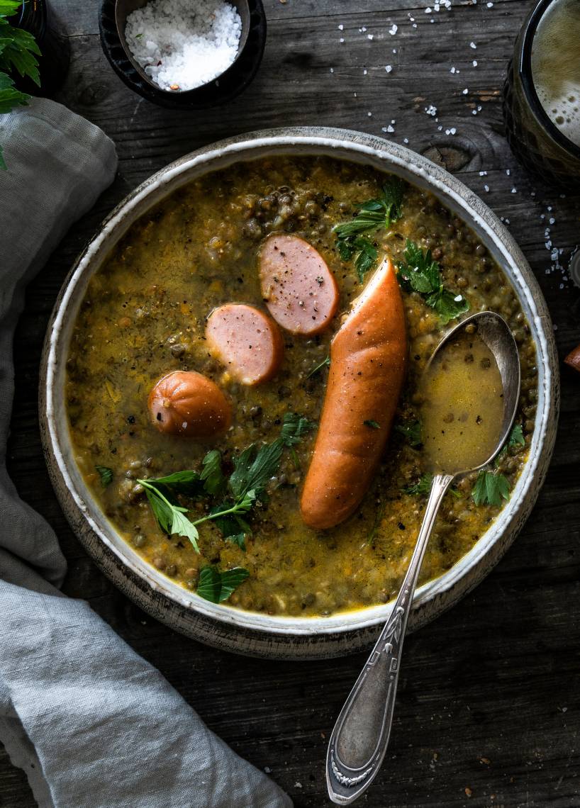Linsensuppe mit Bockwurst