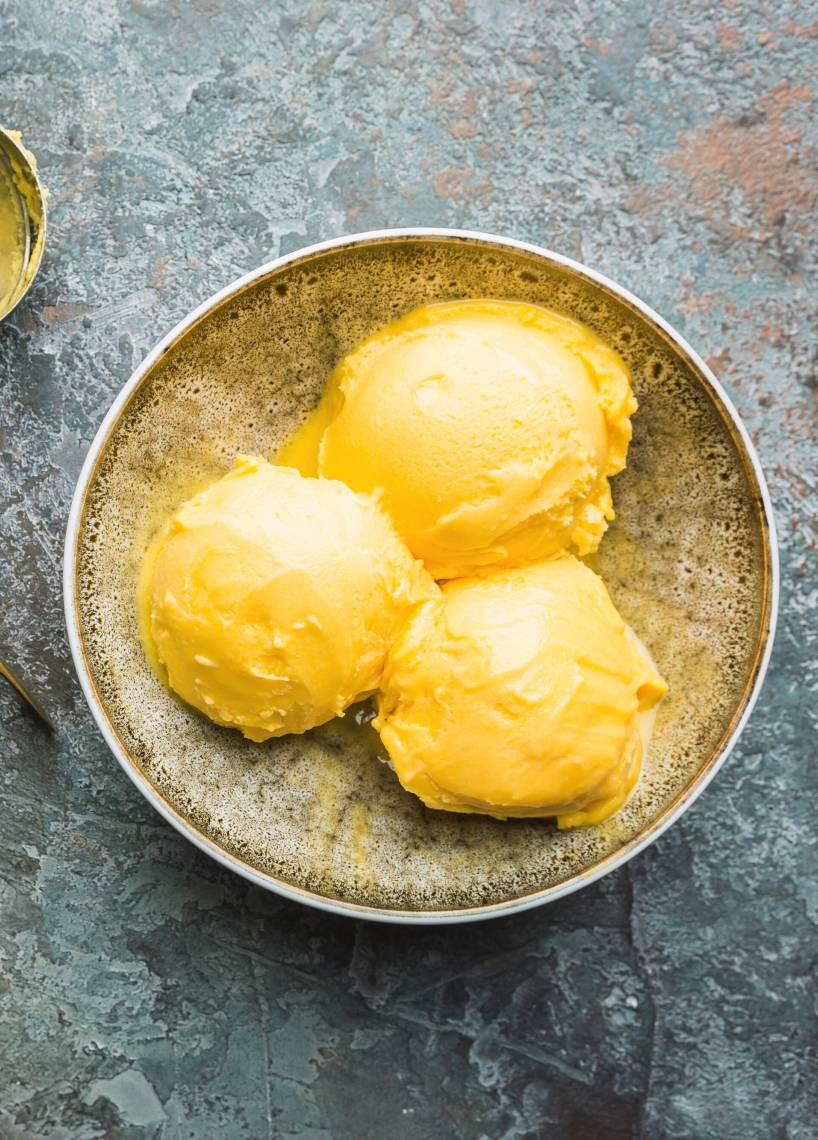 Mango-Eis mit Kokosmilch
