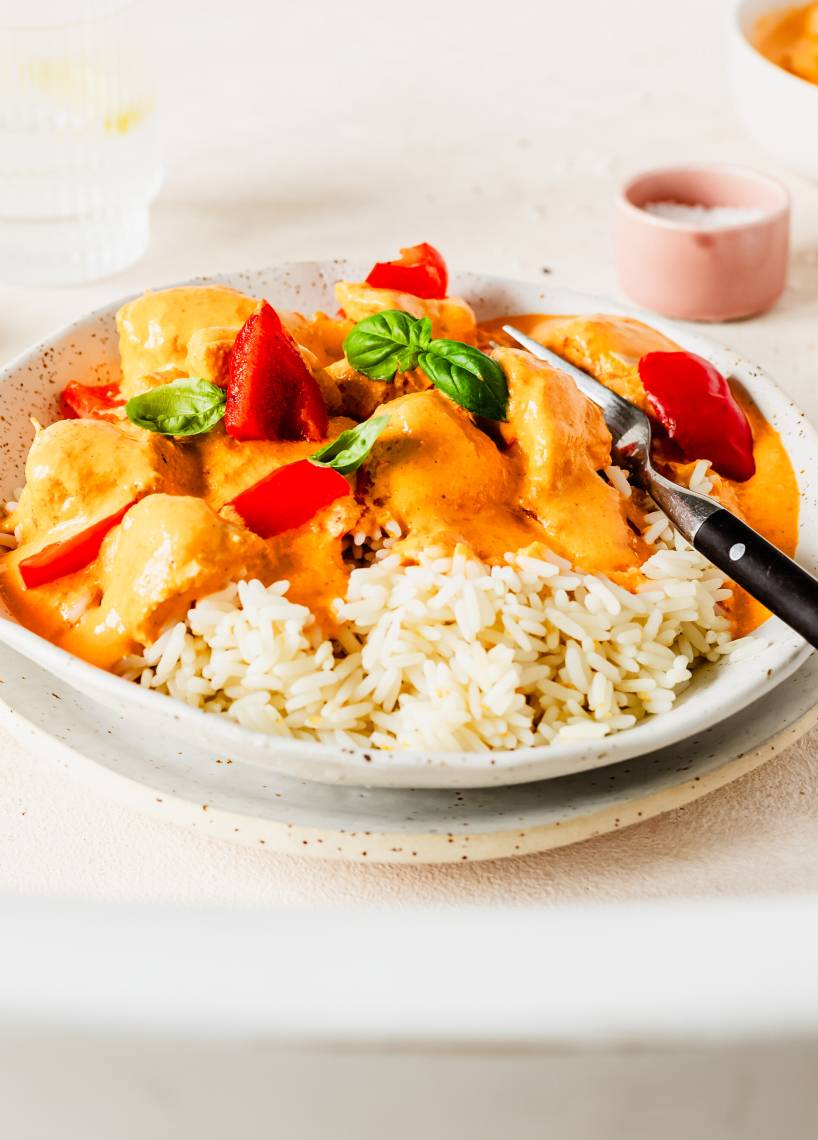 Hähnchen mit Paprika-Schmand-Soße