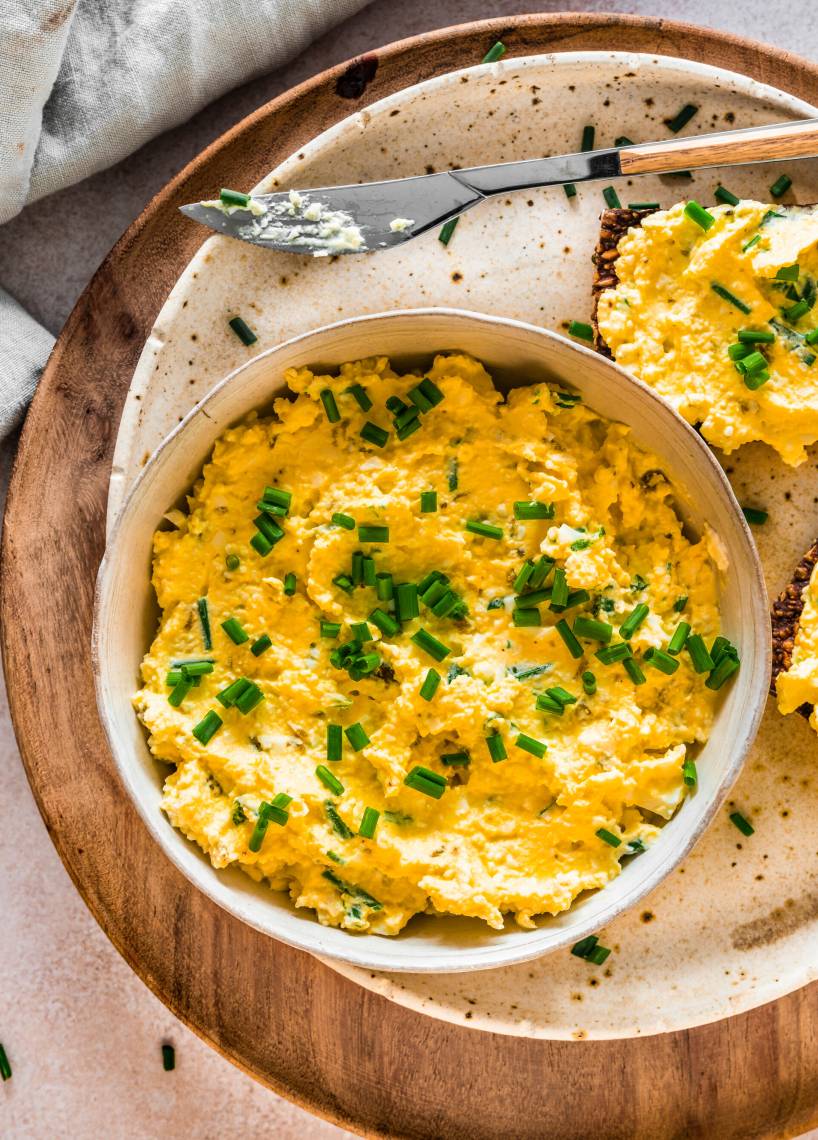 Low-Carb-Eiercreme-Brotaufstrich