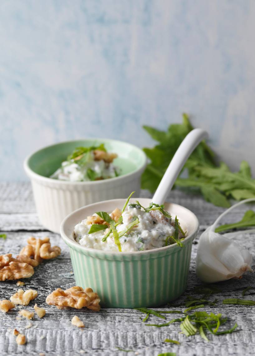 Low-Carb-Feta-Aufstrich mit Walnüssen