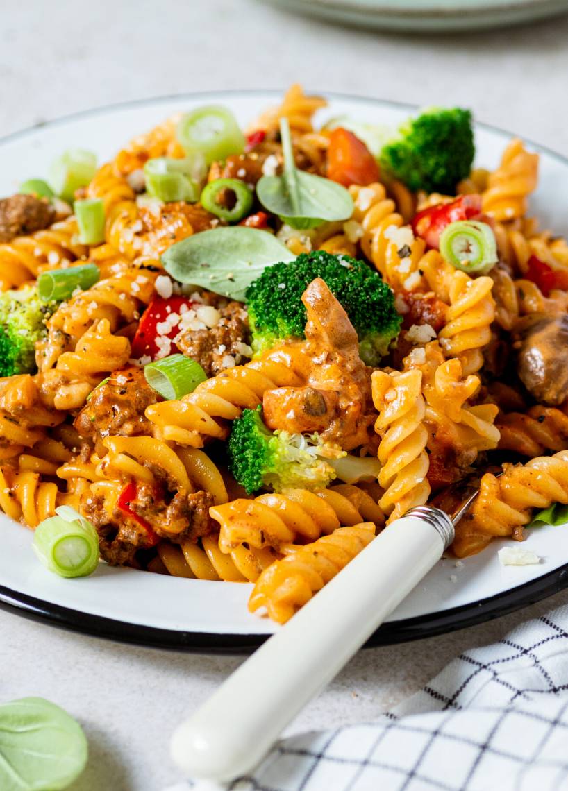 One-Pot-Brokkoli-Pasta mit Hackfleisch
