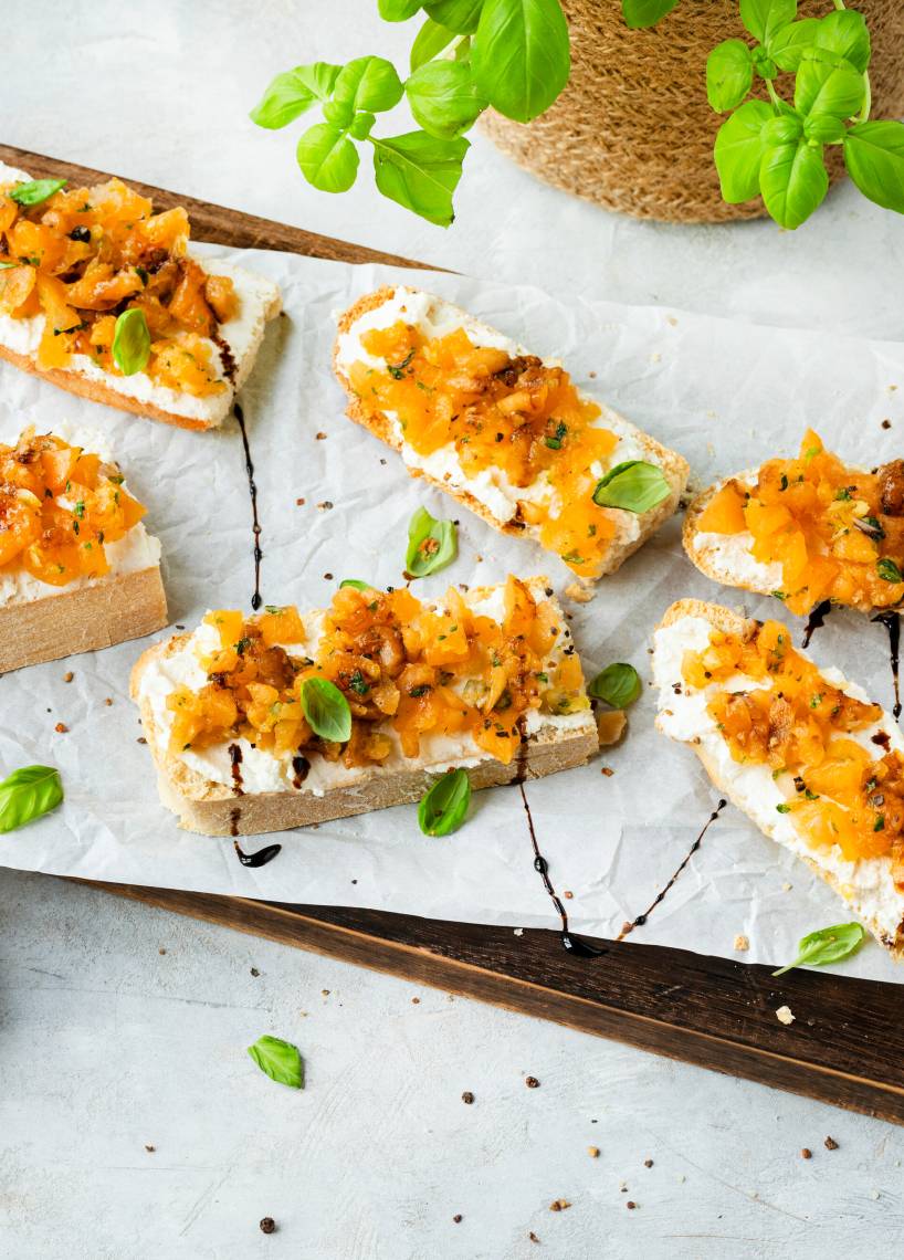 Bruschetta mit Fetacreme und Honigmelonensalsa