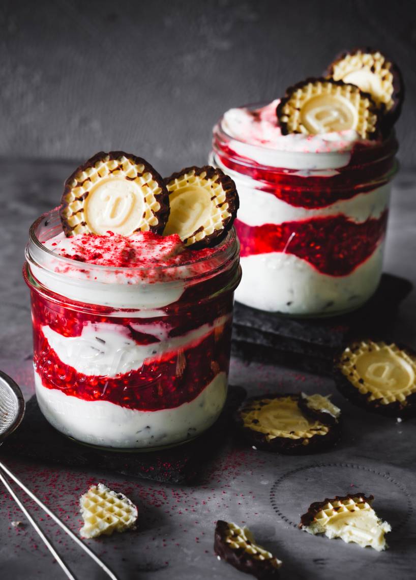 Himbeer-Schokokuss-Dessert