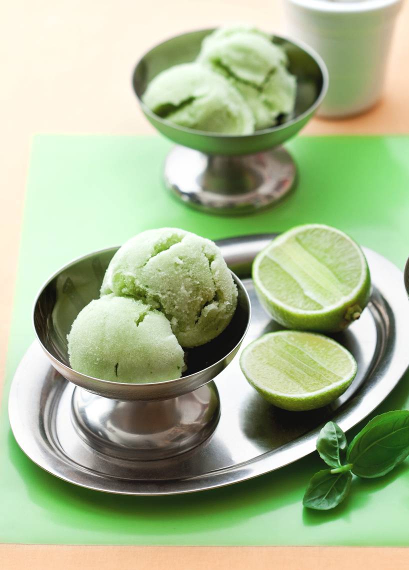 Limetten-Basilikum-Sorbet