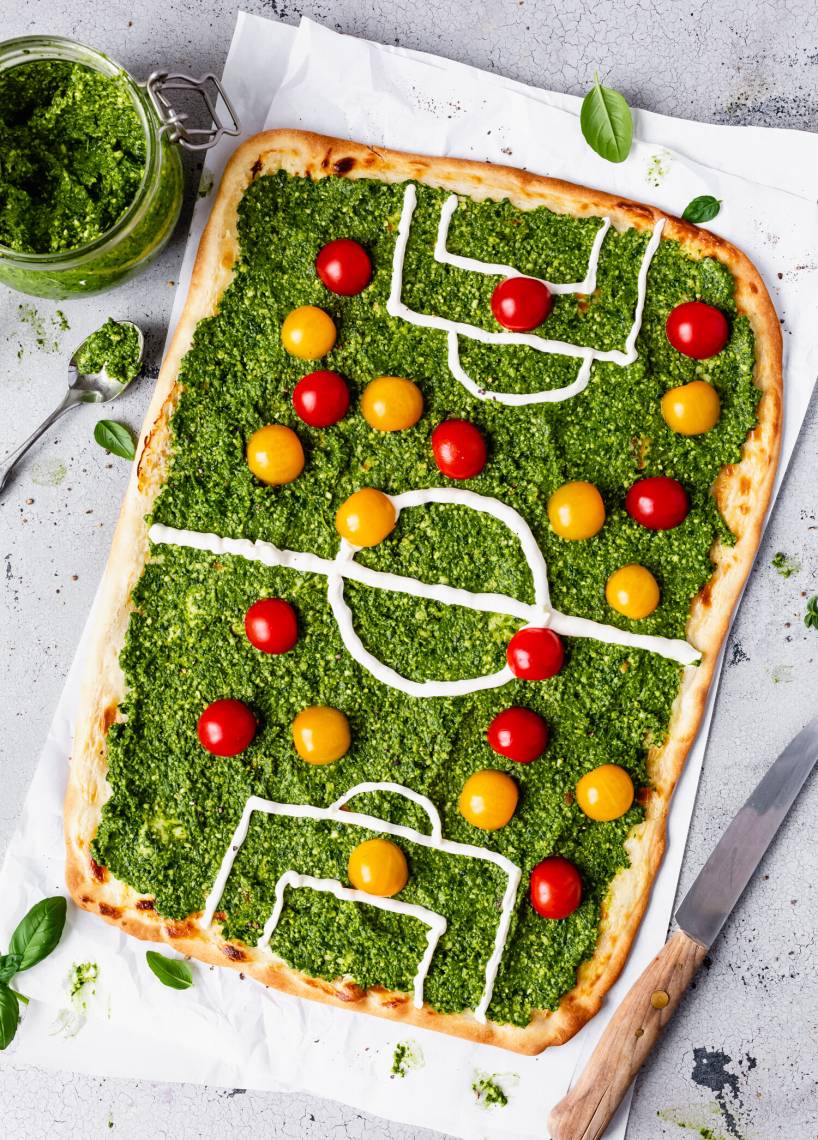 Flammkuchen als Fußballfeld
