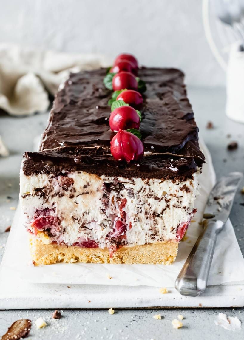 Stracciatella-Kirsch-Kuchen ohne Backen