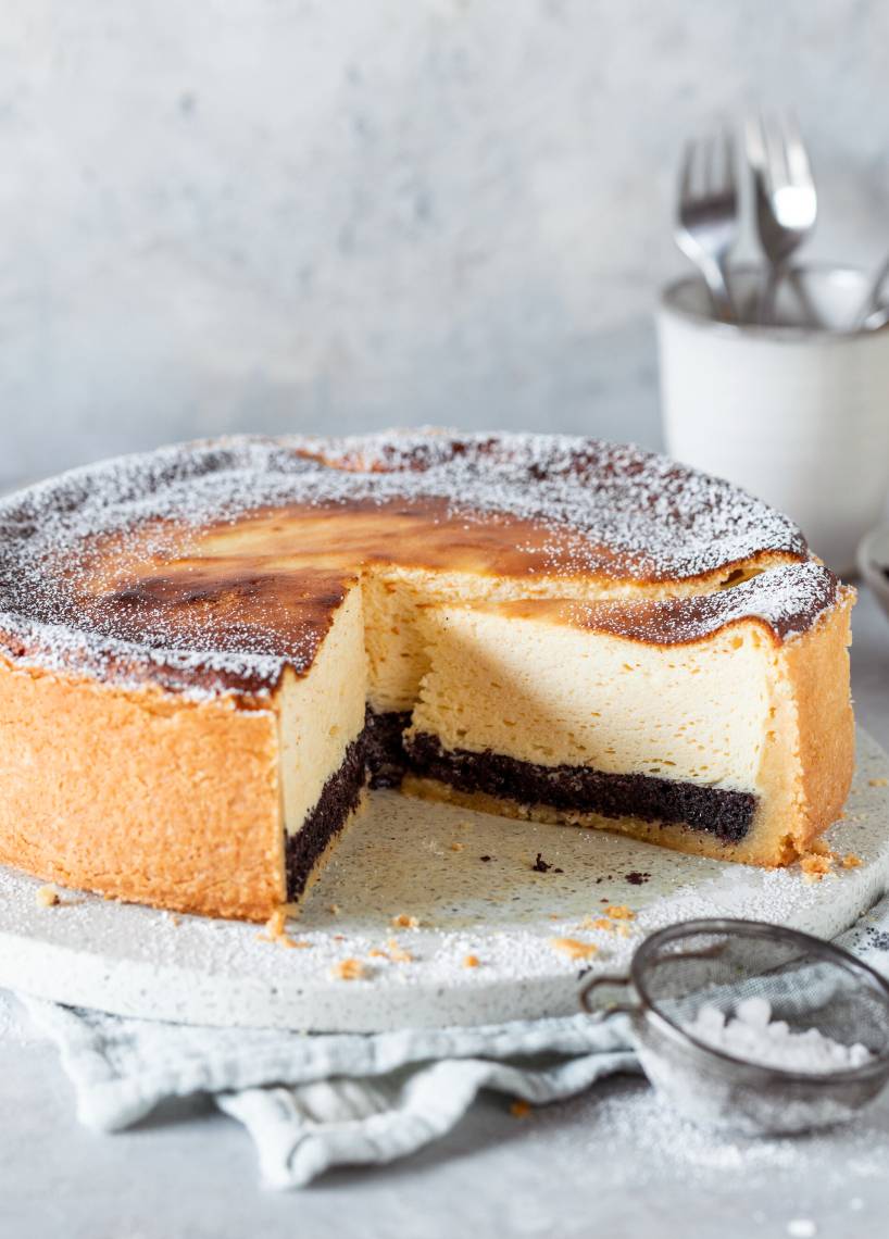 Käsekuchen mit Mohnschicht