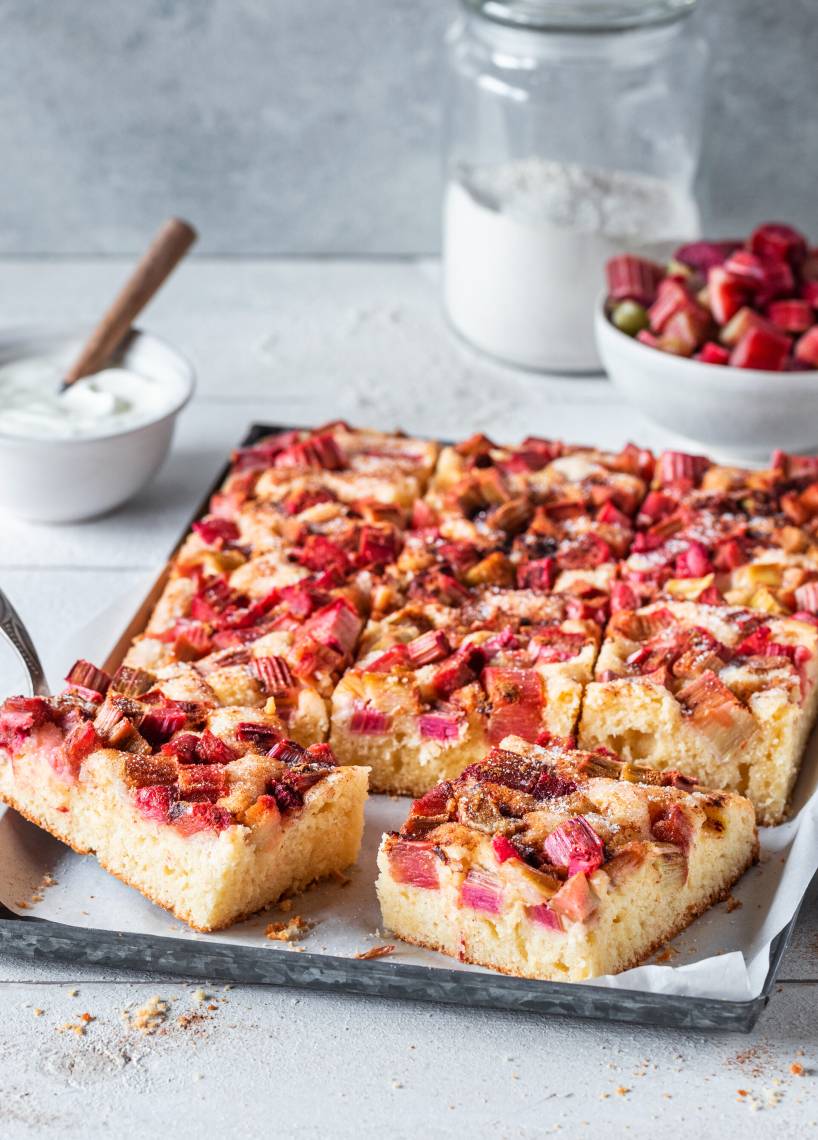 Rhabarberkuchen schnell &amp; saftig | ZauberMix
