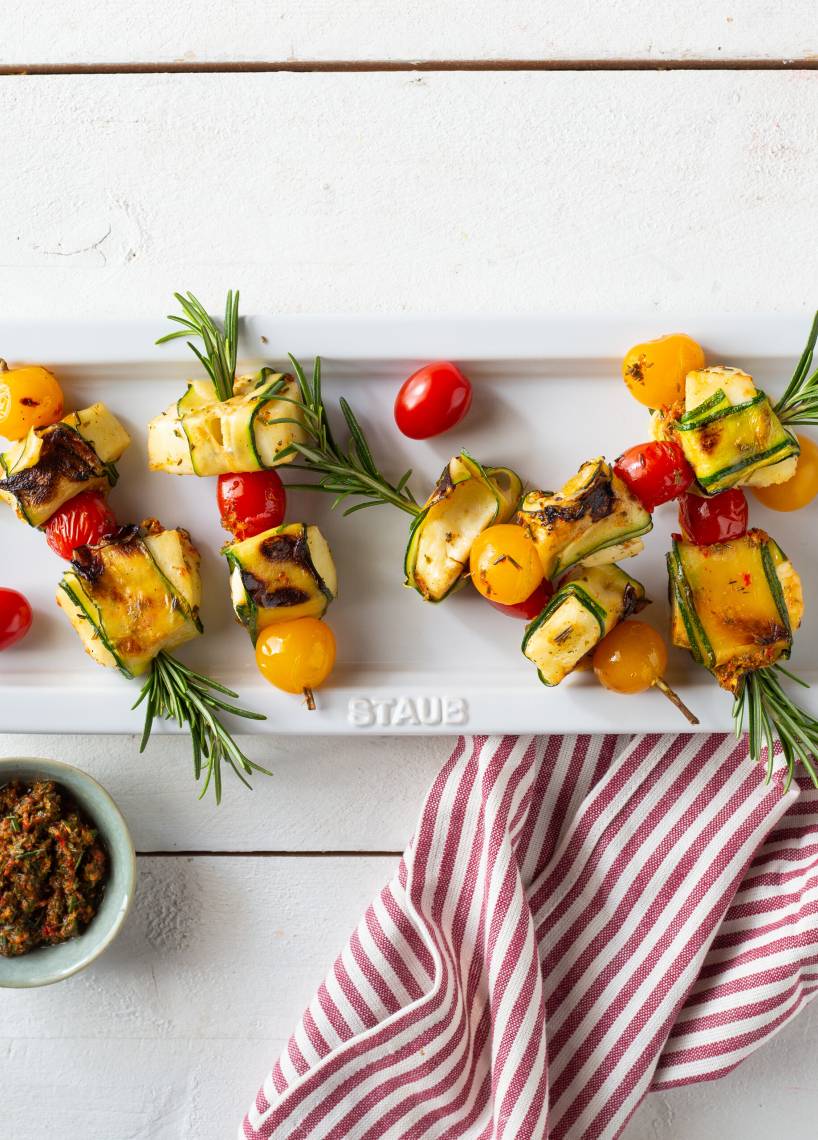 Mediterrane Halloumi-Spieße