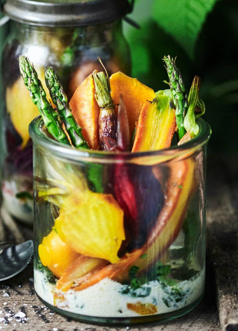 Ofengemüse-Salat mit Knoblauch-Senf-Dressing