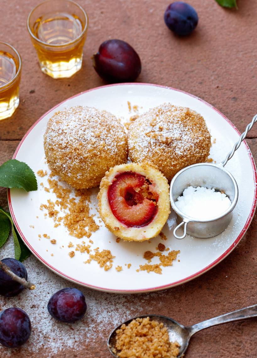 Zwetschgenknödel mit Schuss