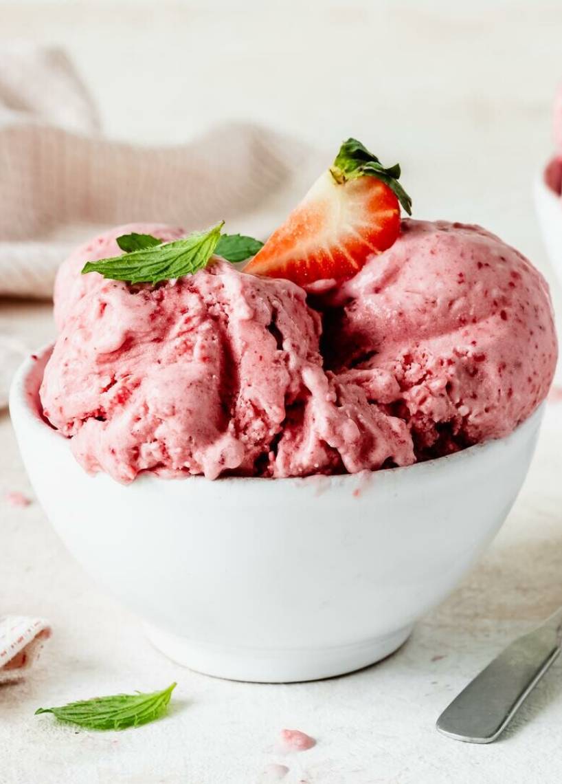 Blitz-Erdbeereis aus 4 Zutaten