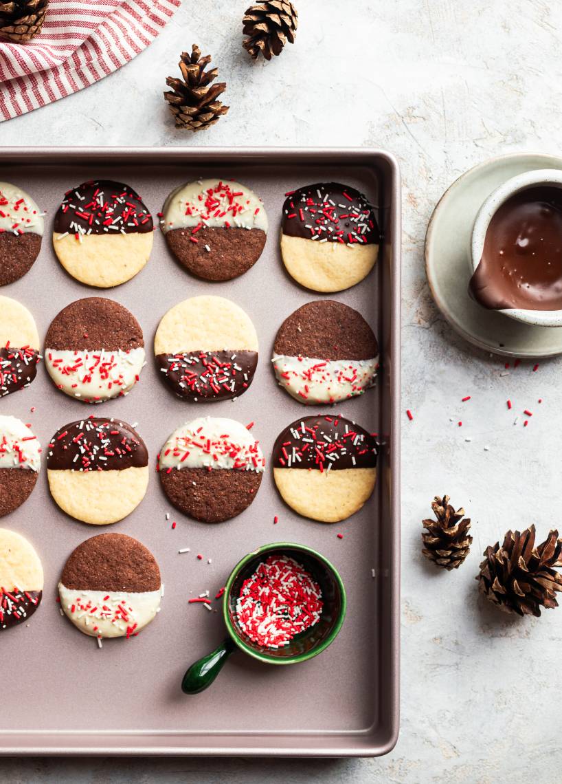 Halbgetauchte Mürbeplätzchen