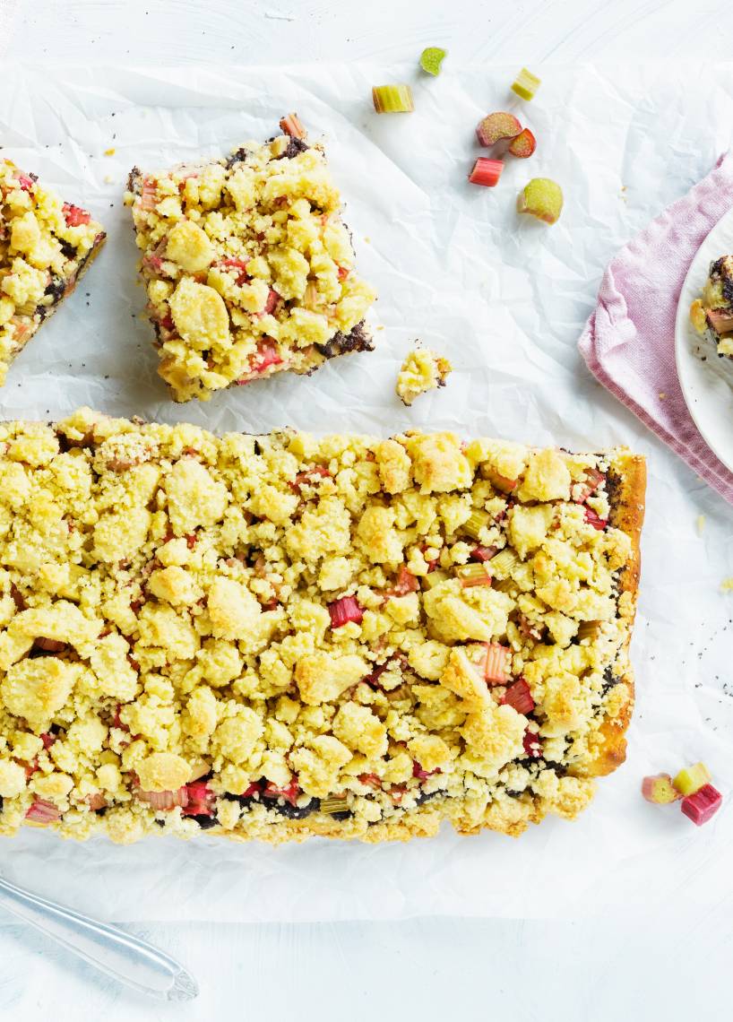 Rhabarber-Streuselkuchen mit Mohn