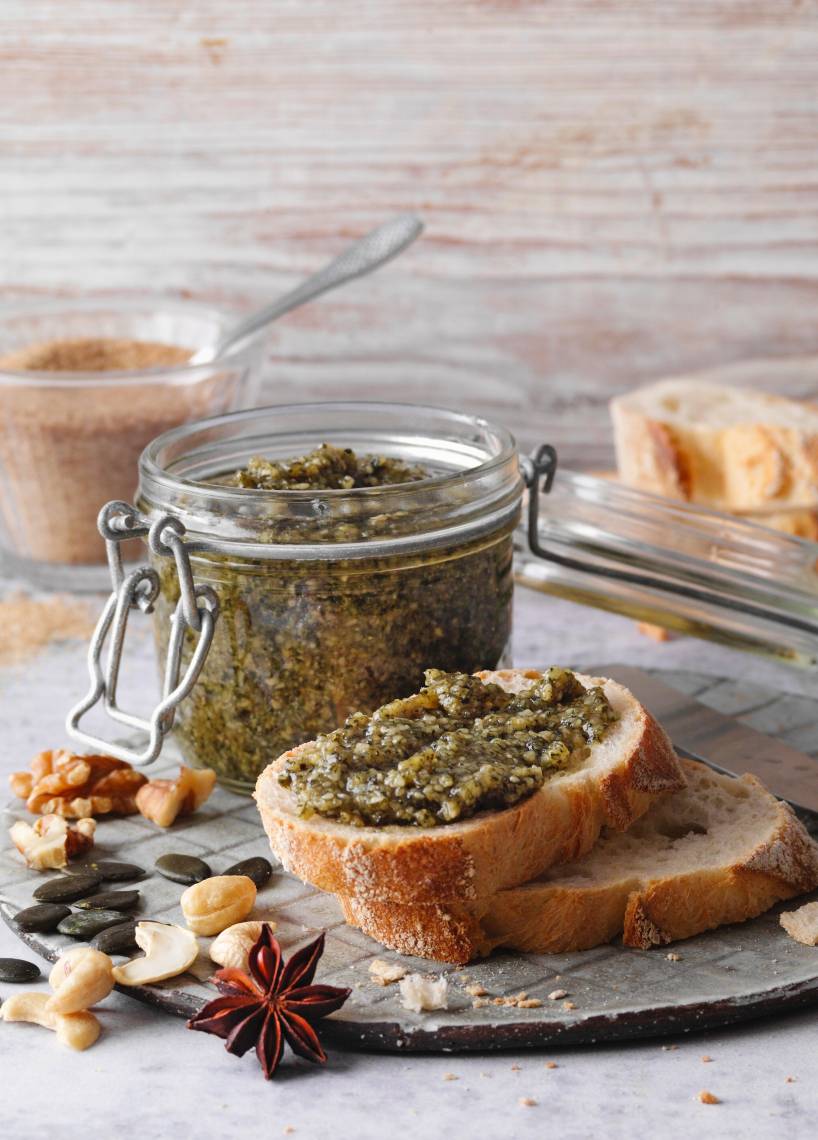 Nuss-Kürbiskern-Aufstrich mit Sternanis