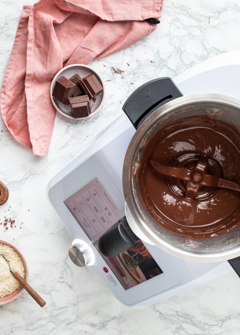 Schokolade schmelzen im Mixtopf