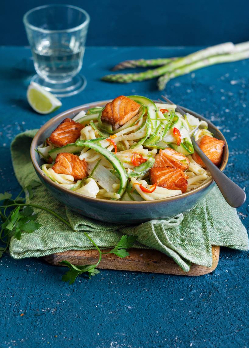 Spargel-Carbonara mit Lachs