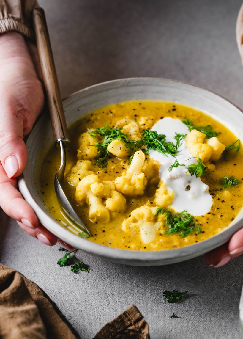 Goldene Blumenkohl-Linsensuppe
