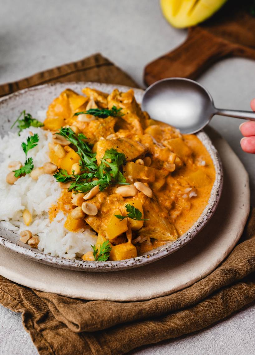 Indisches Curry-Hähnchen mit Kokos-Reis