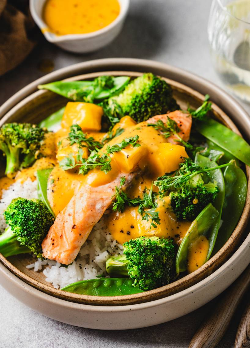 Lachs in Mangosoße zu Sticky Rice