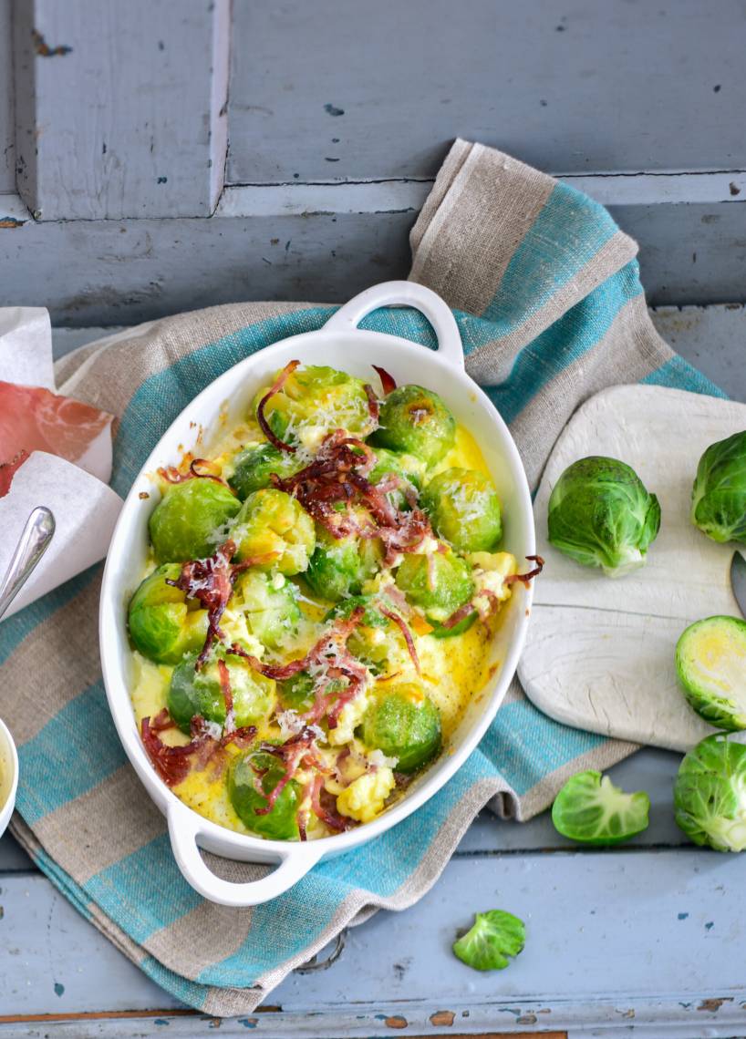 Schnelles Rosenkohl-Gratin mit Räucherschinken