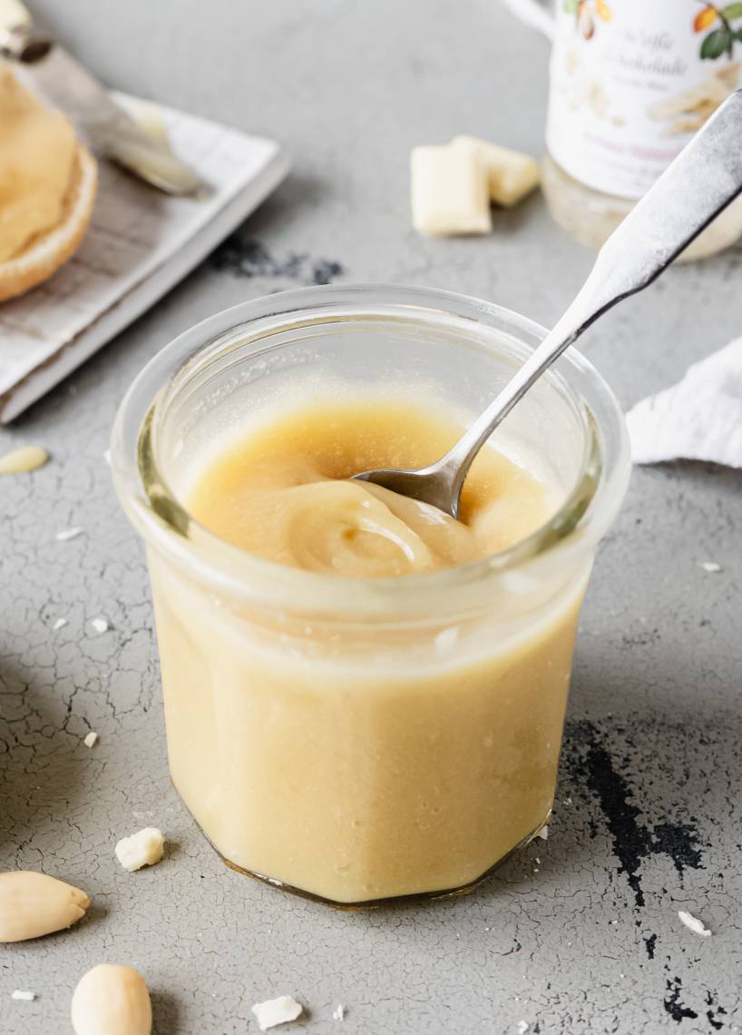 White Chocolate Mandelcreme