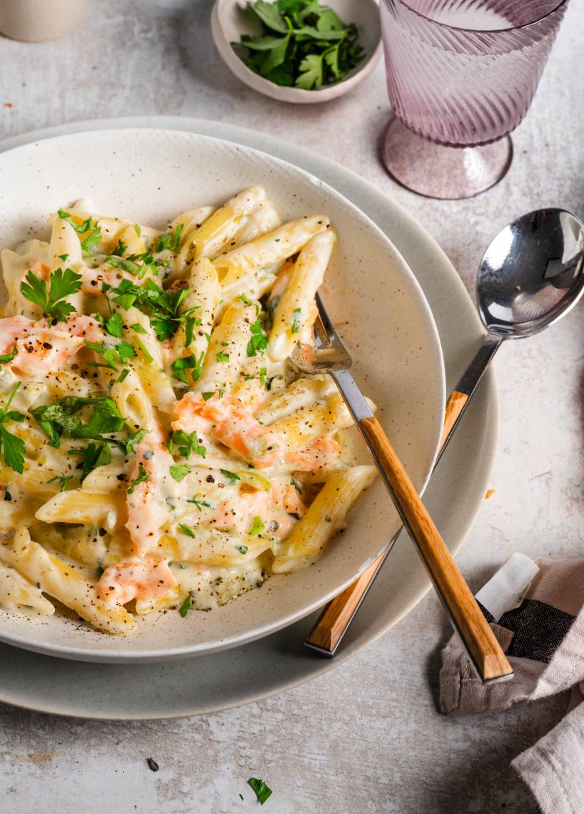 All-in-One-Nudeln in Lachs-Sahne-Soße