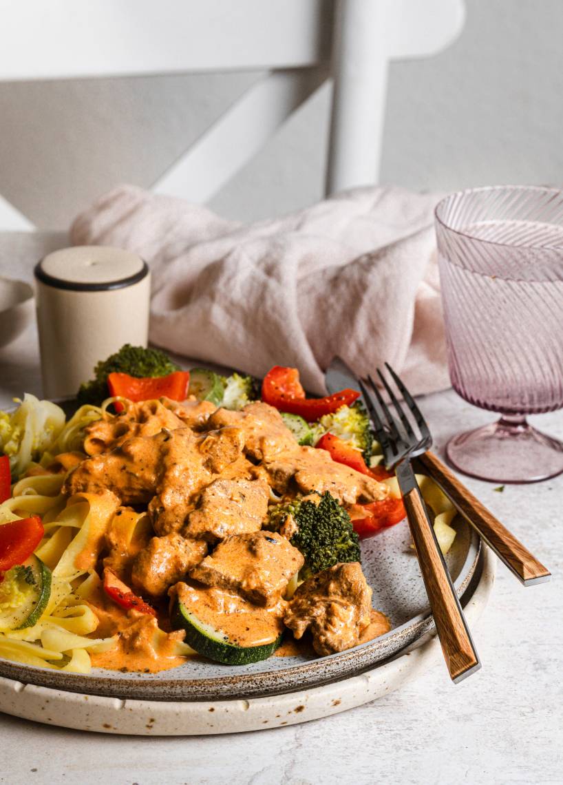 Schmandschnitzel mit Bandnudeln