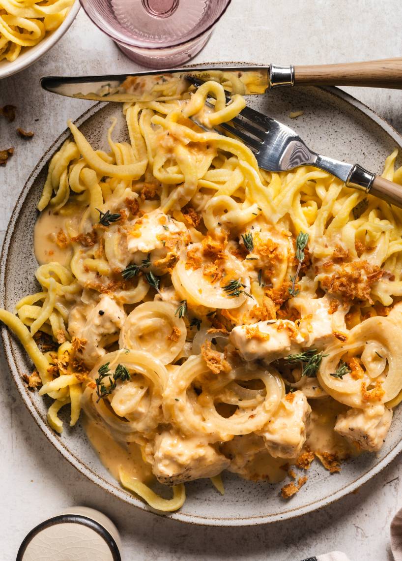 Zwiebelhähnchen mit Spätzle