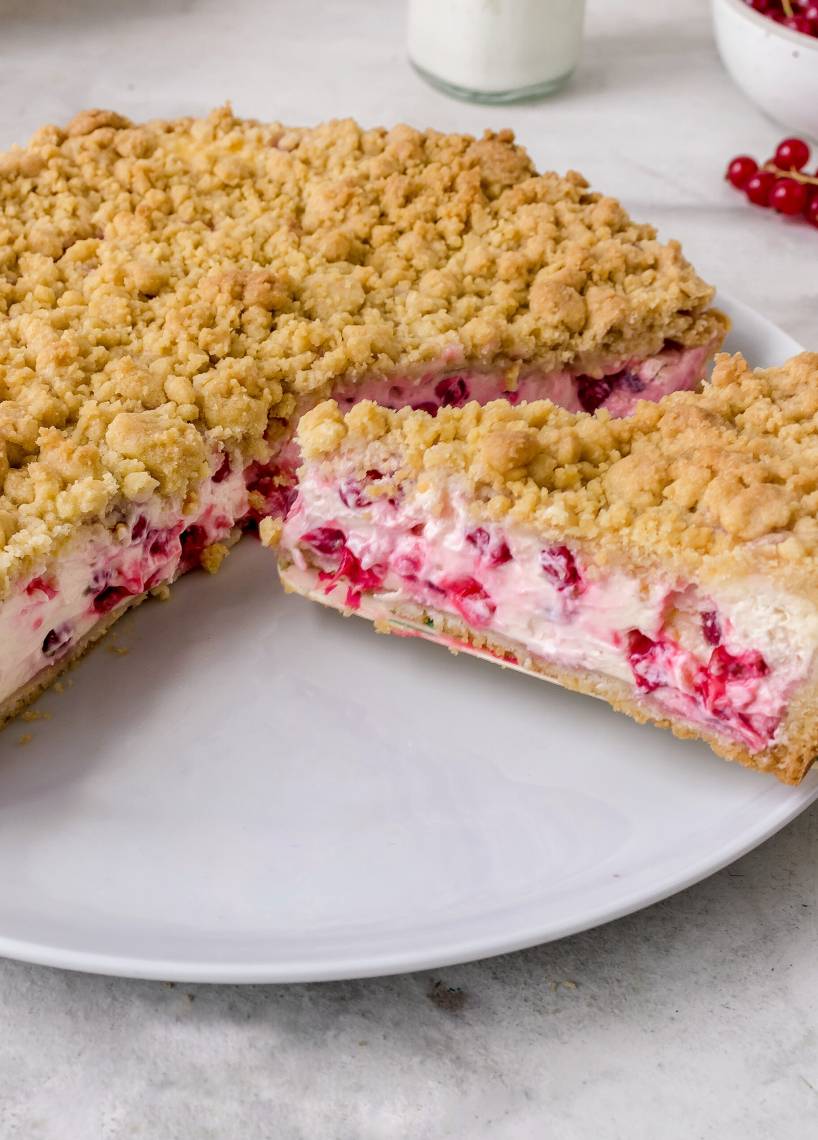 Johannisbeer-Streuselkuchen mit Schmand