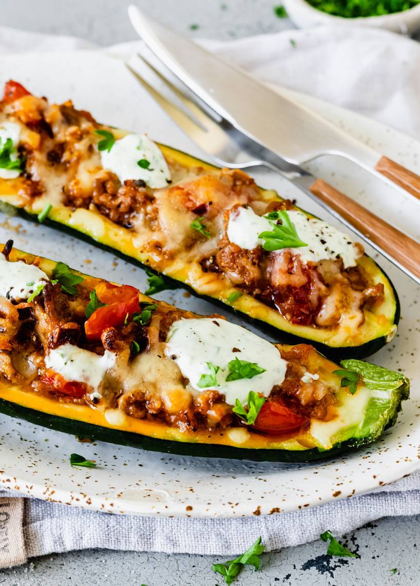 Mexikanische Zucchini Schiffchen mit Bolognese