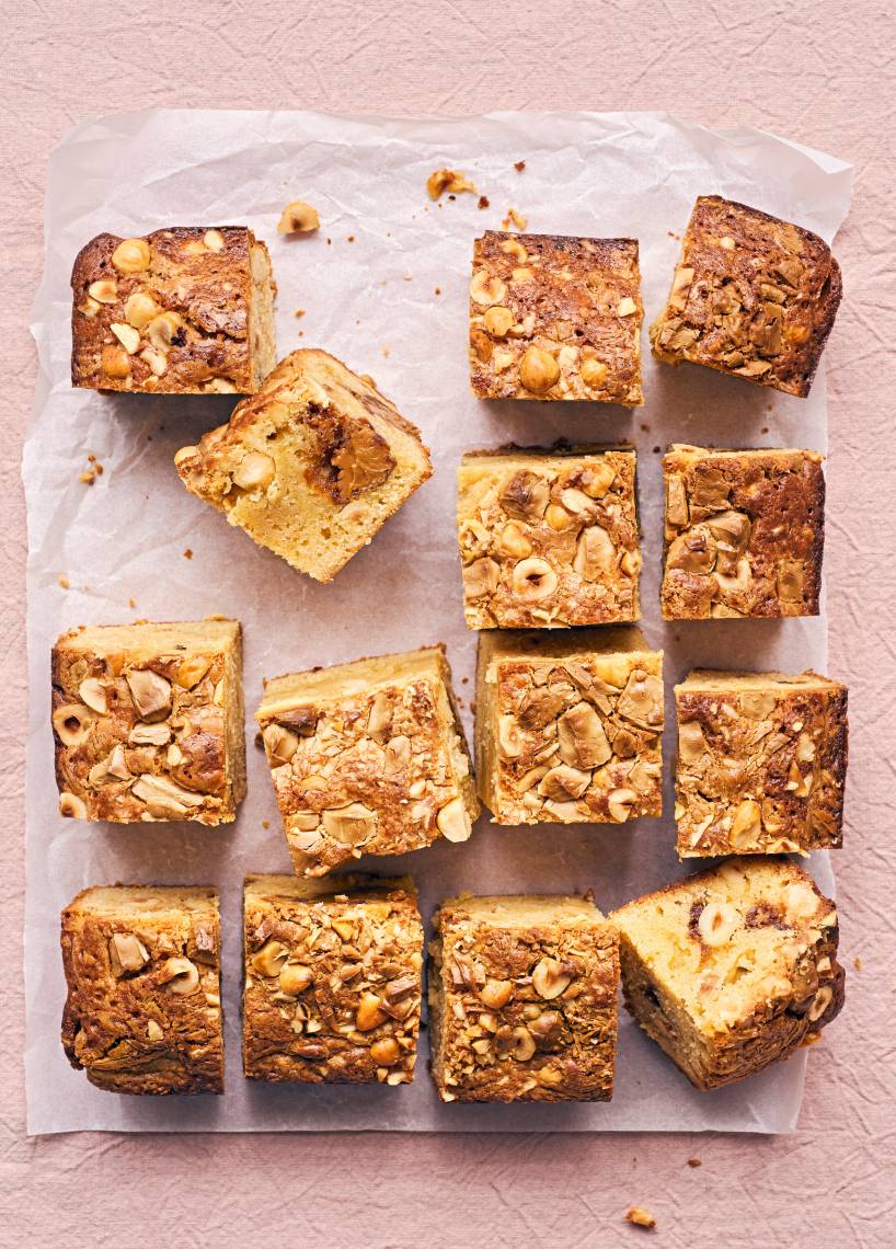 Lotus-Haselnuss-Blondies