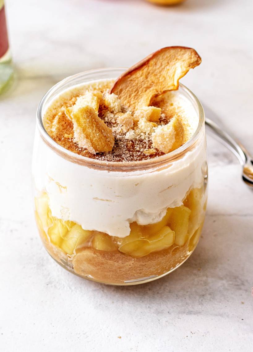 Apfel-Wein-Torte im Glas