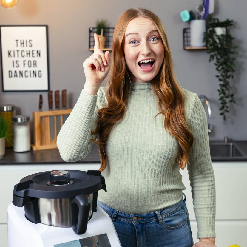 Isy Expertin für Monsieur Cuisine in Küche