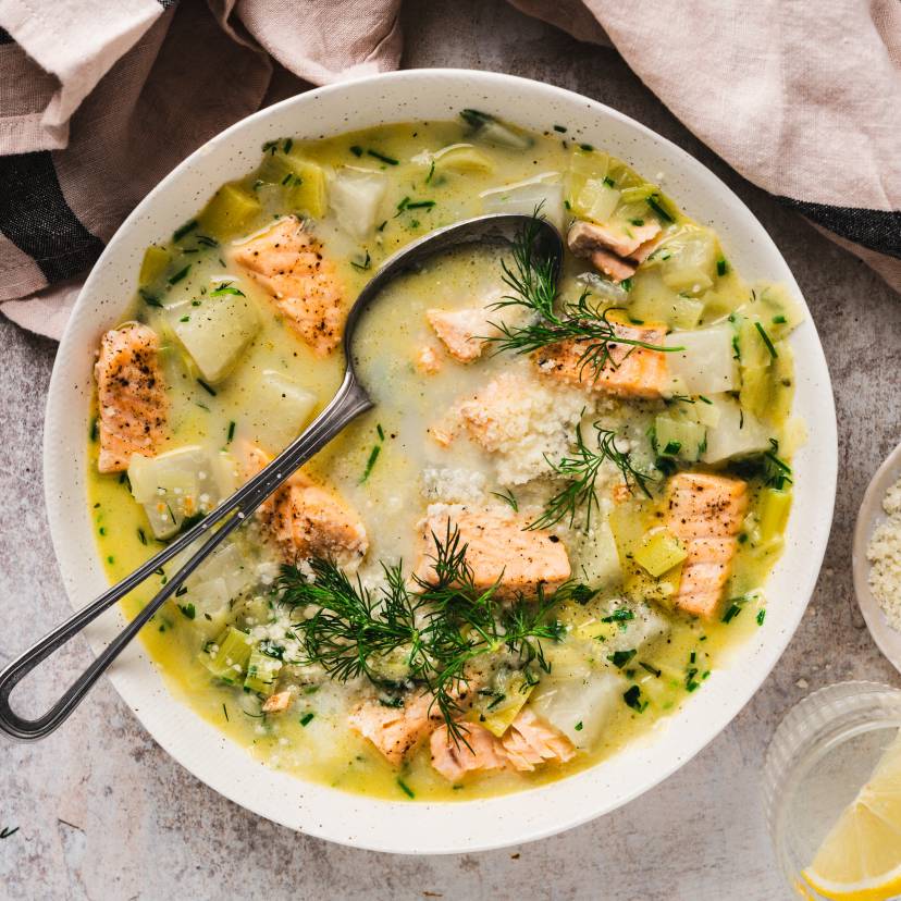 Leichte Wintersuppe mit Lachs