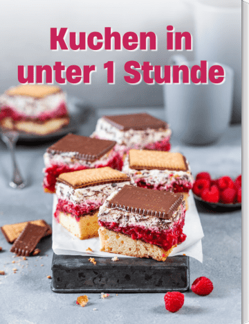 Kuchenschnitten mit Himbeeren und Keksen mit Schokolade